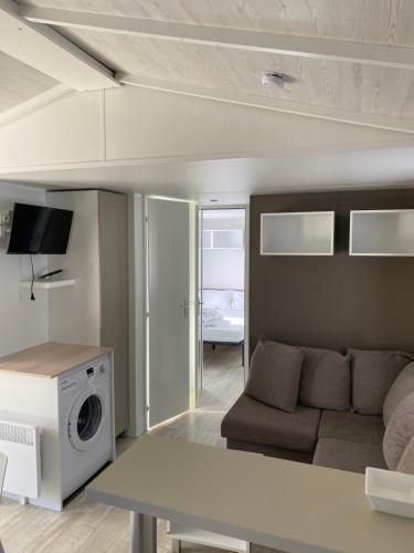 MOBIL-HOME 8 10 Personnes Camping Le Bois dormant