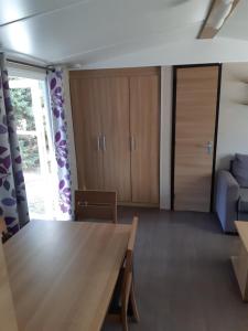 Mobil-home Confort camping le bois Masson