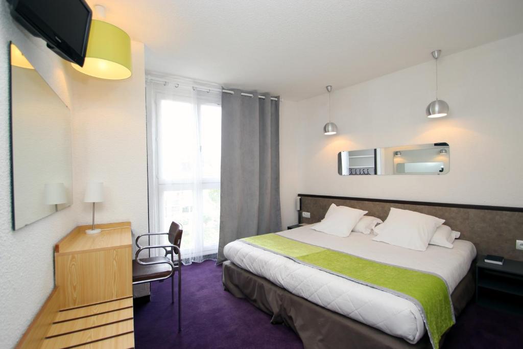 Mobil-home dans Camping L'Oasis 5 étoiles à Puget-sur-Argens 83480 Puget-sur Argens