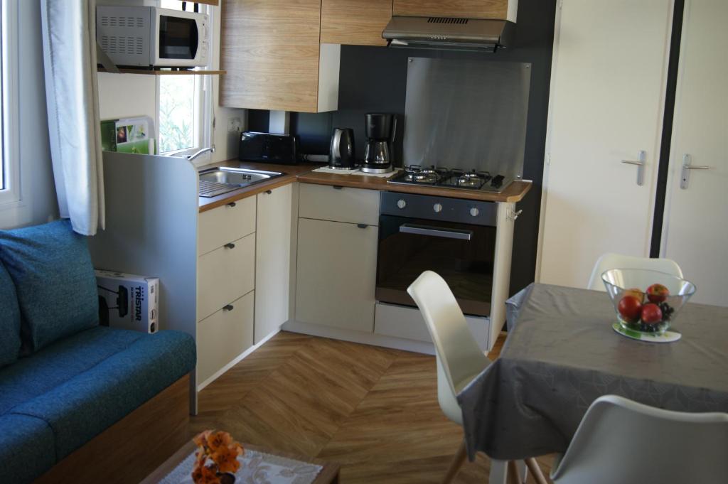 Mobil home neuf 3 chambres 8 personnes Fréjus 2399 rue du Montourey, 83600 Fréjus