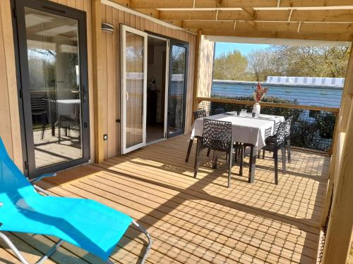 mobil home neuf dans camping 4* avec piscine