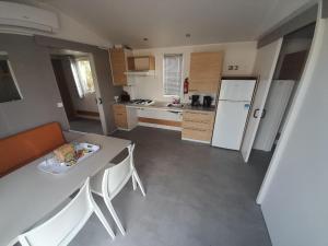 Camping MOBIL HOME PMR VALRAS PLAGE Rue du Gourp Salat 34350 Valras-Plage Languedoc-Roussillon