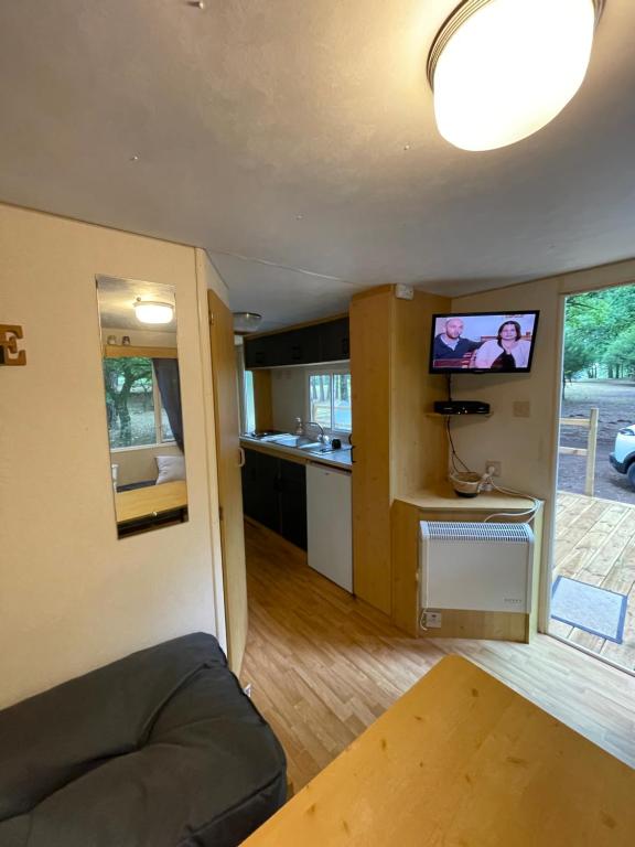 Mobil home Champ de la Chapelle, 03360 Urçay