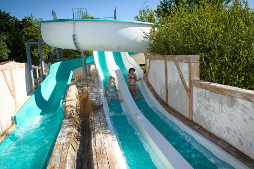 Mobil Home XXL 4 chambres - Camping Le Domaine de Beaulieu