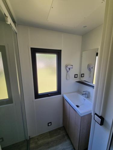 Mobil Home XXL2 4 chambres - Camping Bordeaux Lac