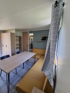 Mobil Home XXL2 4 chambres - Camping Bordeaux Lac