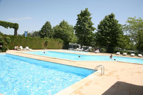Mobil Homes XXL2 4 chambres - Camping Le Ranch des Volcans
