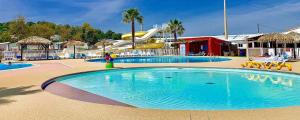 Camping Mobile-Home Sunrise Camping SIBLU 4**** 2399 Rue de Montourey 83600 Fréjus Provence-Alpes-Côte d\'Azur