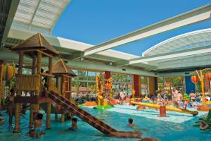 Mobile Homes by KelAir at Camping Sylvamar