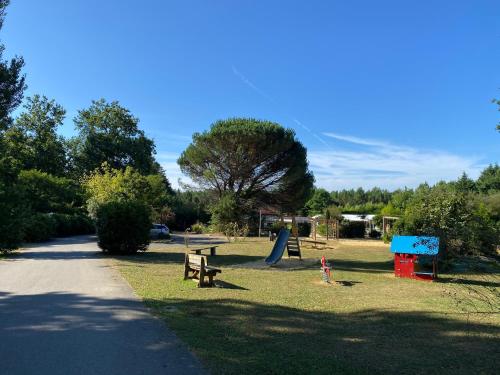 Mobilehome 3 chambres curistes camping piscine