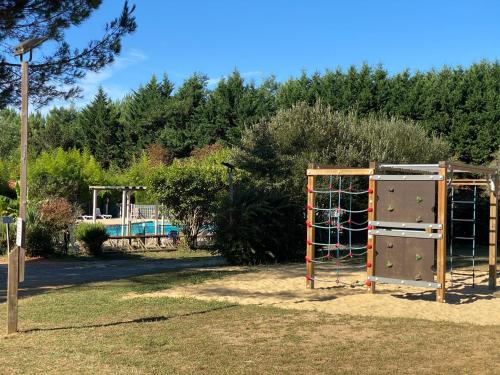 Mobilehome 3 chambres curistes camping piscine