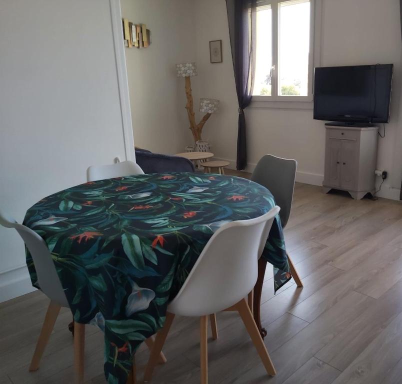 Mobilhome 276 tout confort 3ch camping la Réserve 4*