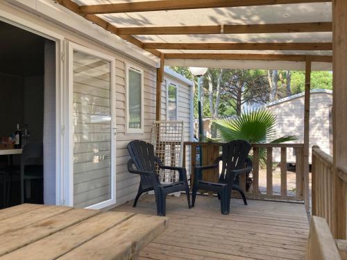 MOBILHOME 6 PERS DANS CAMPING AVEC PISCINE