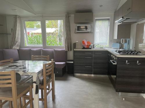 Mobilhome 8 personnes camping « La Carabasse »