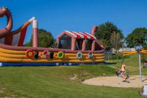 Camping MOBILHOME CLIMATISE TOUT CONFORT 6 à 8 PERSONNES à louer Le Perron 14490 Litteau Normandie