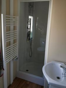 mobilhome gd luxe bois masson 3ch 2sdb 4 funpass offerts (2A 2E)
