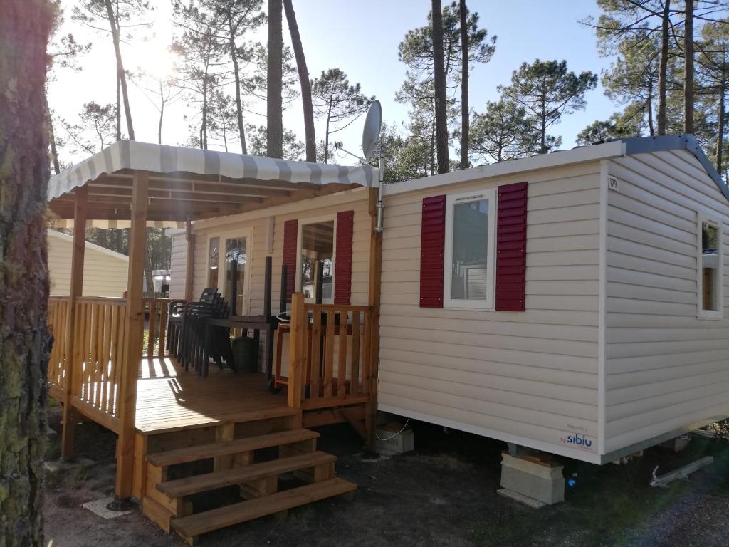 Camping MOBILHOME SAINT JULIEN EN BORN CAMPING LES DUNES DE CONTIS 1 Route de Contis 40170 Saint-Julien-en-Born