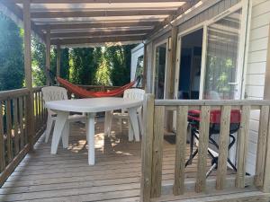 MOBILHOME TOUT CONFORT 2 CH 4 PERS DEAUVILLE