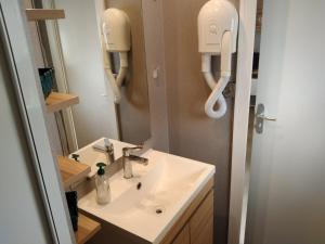 Mobilhome tout confort en camping 4* à 40m de la plage