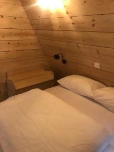 Ô TIPI LODGE