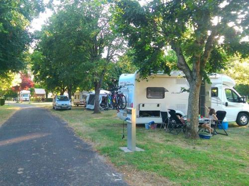 CAMPING ONLYCAMP LE PETIT BOCAGE Les Essarts france