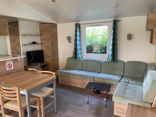 Perfect Family Mobile Home in Le Montourey Holiday Park Frejus