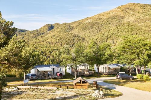 Camping Camping RCN Les Collines de Castellane Route de Grasse, La Garde Castellane