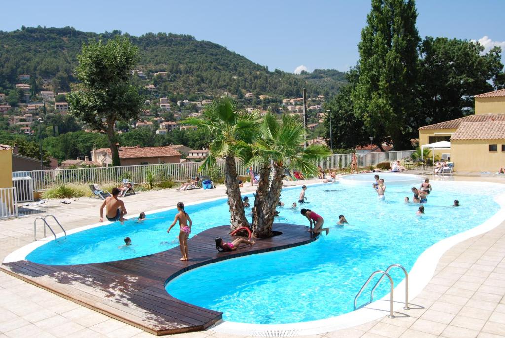 Camping Résidence Lagrange Vacances - Les Cottages Varois Rd 554 83210 Solliès-Toucas