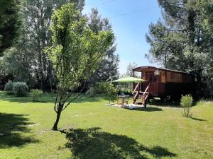 Camping Roulotte de charme 125 la garenne 33920 Saint-Vivien-de-Blaye Aquitaine