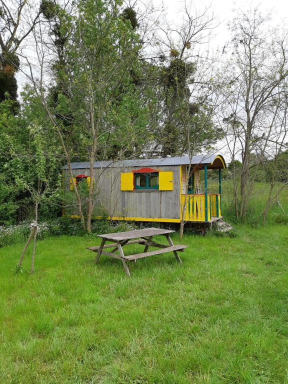 Camping Roulotte de l'Aubetin Rue du Saussoy 77515 Saint-Augustin