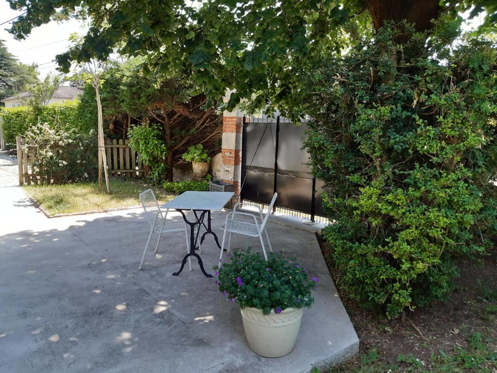 Spacieux MH 3 chambres 2 sdb avec lave linge et lave vaisselle ES80 83600 Fréjus