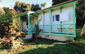 Stunning caravan in Casalabriva with 2 Bedrooms