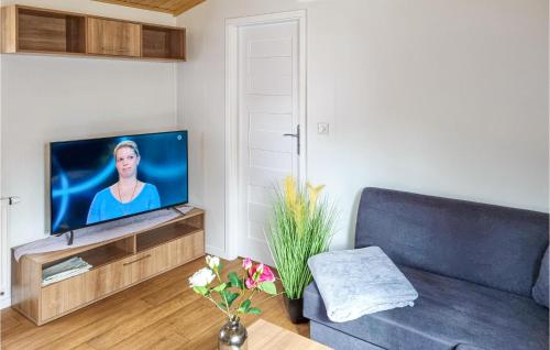 Stunning caravan in Lohmen am See with WiFi and 2 Bedrooms