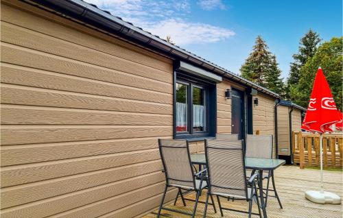 Stunning caravan in Lohmen am See with WiFi and 2 Bedrooms