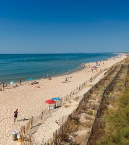Super Camping avec Piscine et Plage
