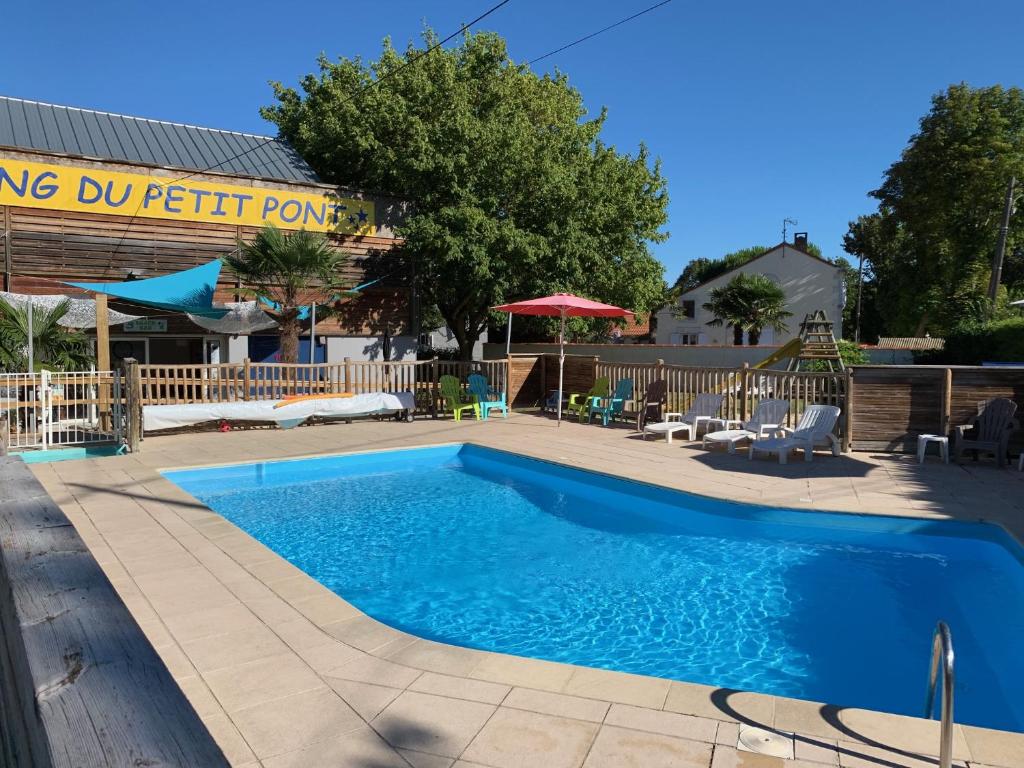 Camping Team Holiday - Camping du Petit Pont 111, Avenue de L'Etrade 17530 Arvert