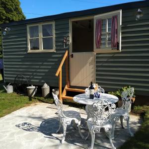 Camping The English shepherds hut @ Les Aulnaies Les Aulnaies 61370 Échauffour Normandie