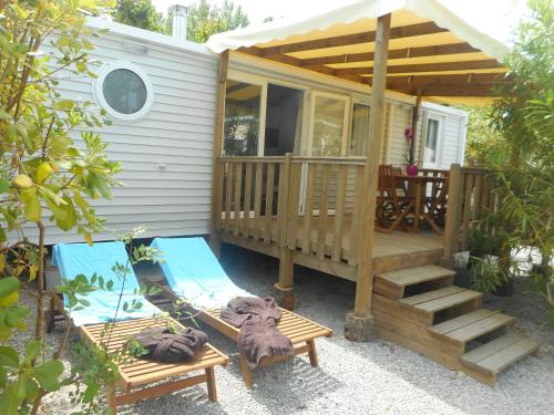 Vic's Land Holidays