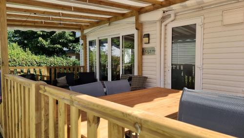 Willerby, baie vitrée, ilot, terrasse profonde