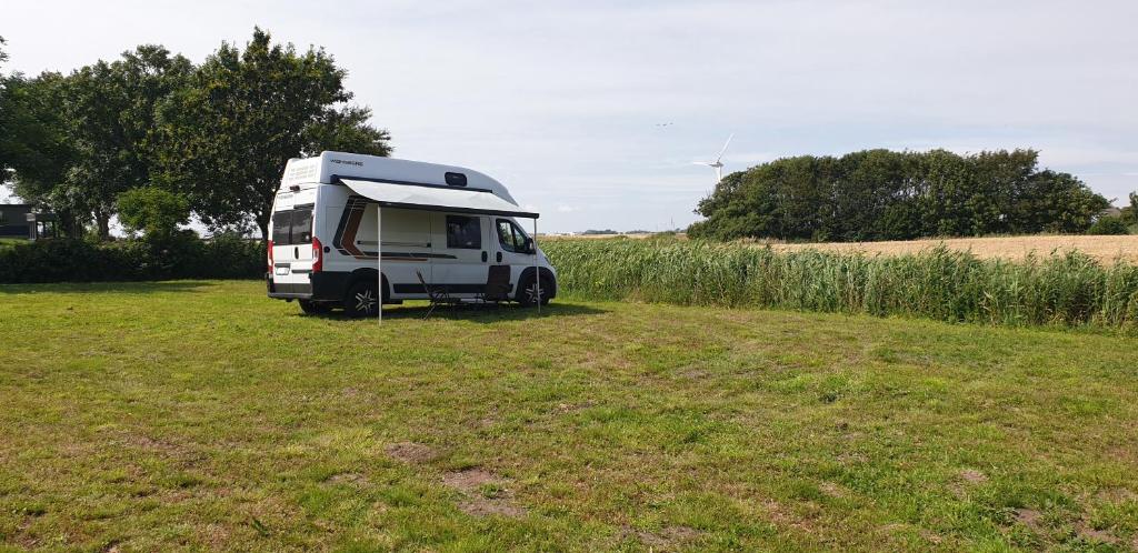 Wohnmobilstellplatz Hemenswarft an der Nordsee - Meerblick Am Seedeich 2 Stellplatz, 25924 Emmelsbüll-Horsbüll