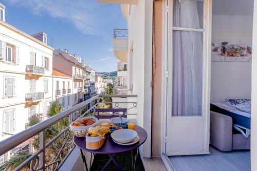 Cannes centre apartment with a balcony Cannes france