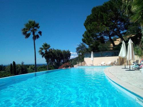 Appartement Cannes Eden résidence de luxe piscine tennis 180 Chemin des Glaieuls Vallauris