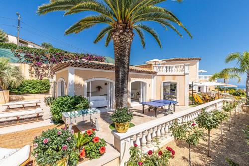 Villa Cannes Luxury Rental - Prestigious villa to rent in the hills of Cannes Boulevard de l'Aube Villa deux Iles Vallauris