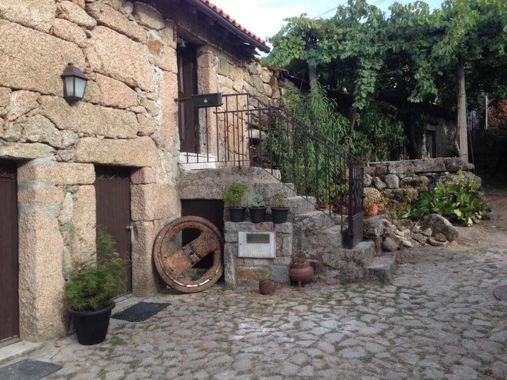 Maison de vacances Cantinho Redondo Gerês Caminho da Fabião 46, 4980-312 Entre Ambos os Rios