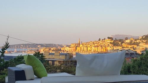 Cap au Sud,Vue panoramique mer,piscine Menton france