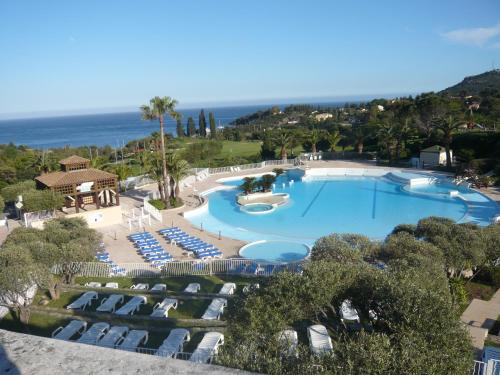 Cap Esterel place des pecheurs Agay france