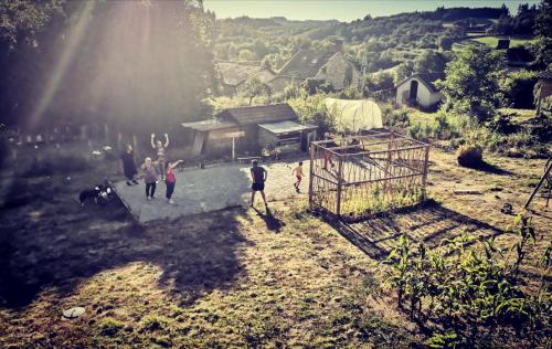 Camping cararetro , caravane chauffée et climatisée 20, Sannegrand Saint-Sylvain-Bellegarde