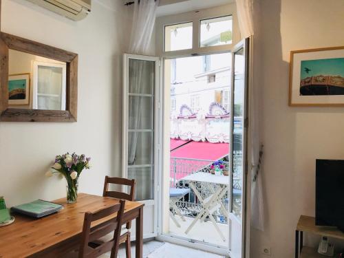 Appartement Carousel 1st floor 4 Rue de la Republique Antibes