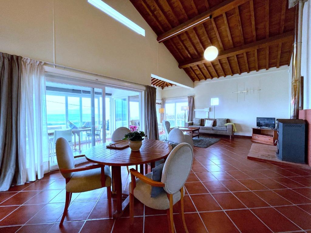 Chalet Carpe Diem Azores 64 Rua da Beira Mar de Baixo, 9555-159 Mosteiros