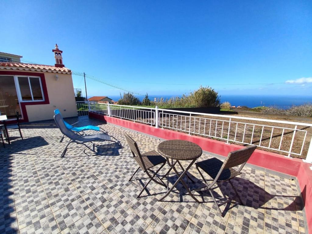 Maison de vacances Casa Abreu Gouveia in Ponta do Pargo Estrada ER 222, numero 325  Ponta do pargo, 9385-201 Calheta